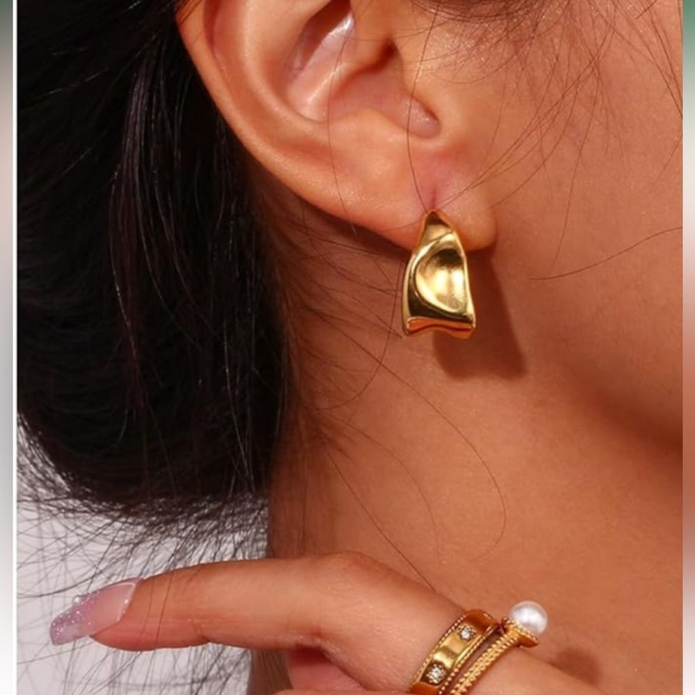 Elegant Gold Earrings